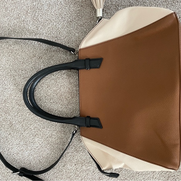 Nine West tote bag, pebbled leather, beige, brown and black. - Picture 9 of 9